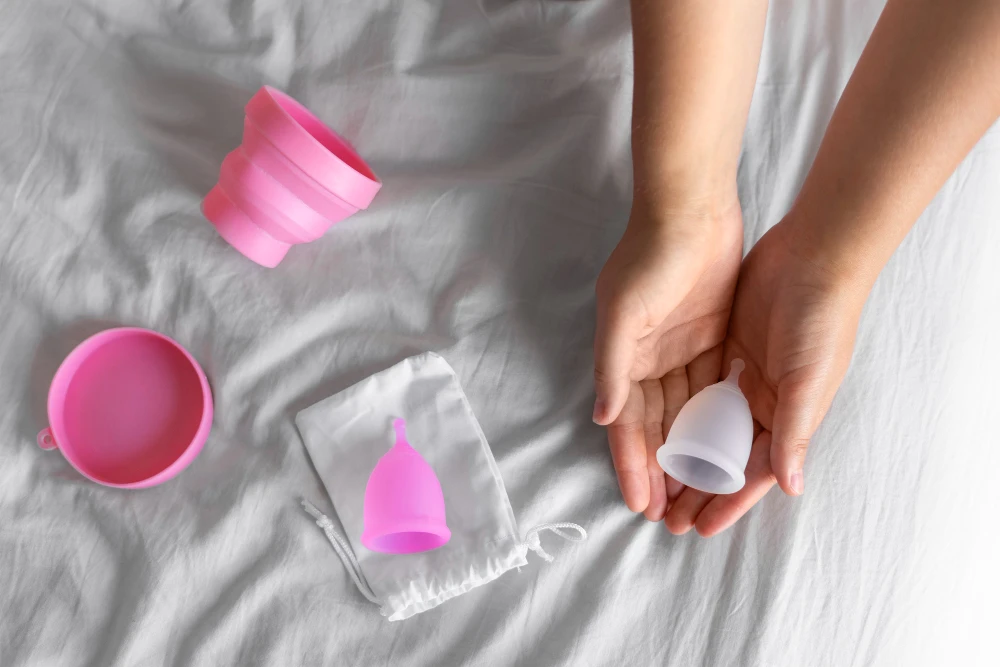 Copa menstrual: ¿Por qué usarla y cuáles son los principales cuidados? Clínica de Fisioterapia Mujer como usar copa menstrual